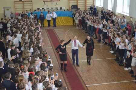 ПАРАД ВИШИВАНОК