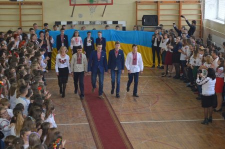 ПАРАД ВИШИВАНОК