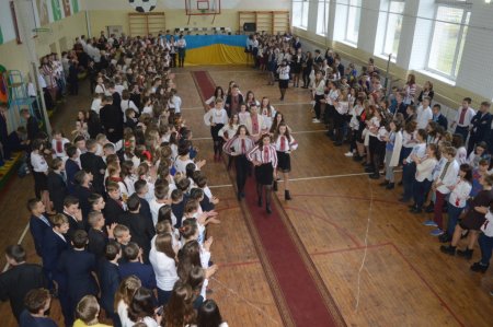 ПАРАД ВИШИВАНОК