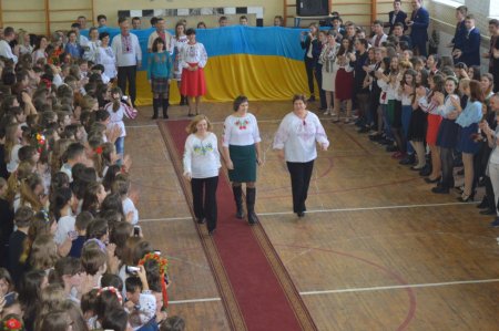 ПАРАД ВИШИВАНОК