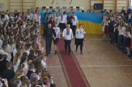ПАРАД ВИШИВАНОК