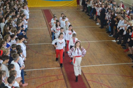 ПАРАД ВИШИВАНОК