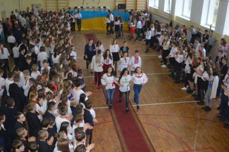 ПАРАД ВИШИВАНОК