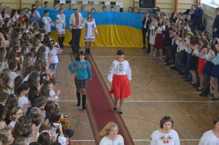 ПАРАД ВИШИВАНОК