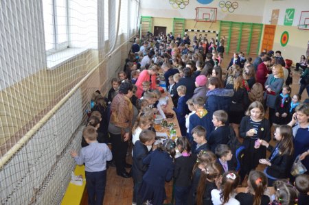 Благодійний ярмарок у колегіумі