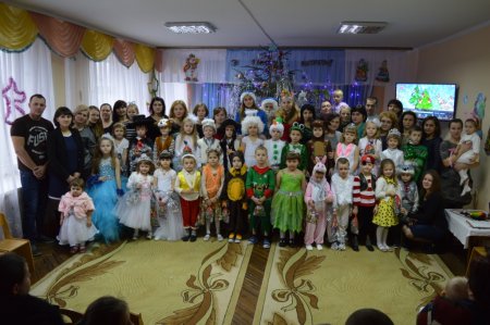 Новорічні ранки у дошкільних групах «Вулик» 
