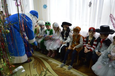 Новорічні ранки у дошкільних групах «Вулик» 