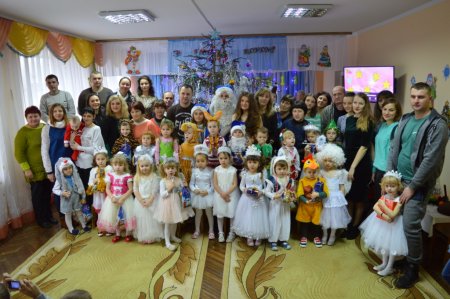 Новорічні ранки у дошкільних групах «Вулик» 