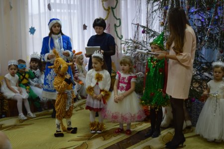 Новорічні ранки у дошкільних групах «Вулик» 