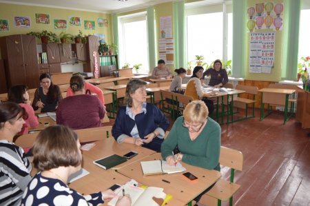 Практичні заняття для учителів початкової школи продовжуються