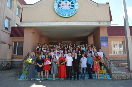 Вручення свідоцтв про базову загальну середню освіту