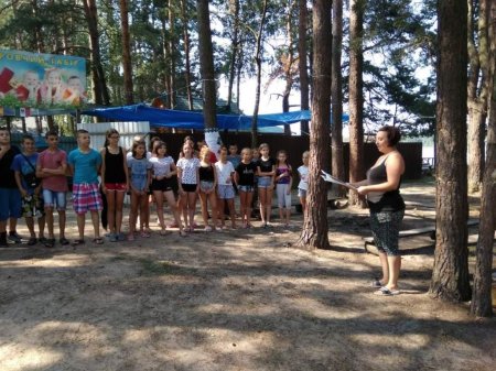 Перший день роботи літнього наметового  англомовного табору "Поліглот" для учнів 5-9 класів