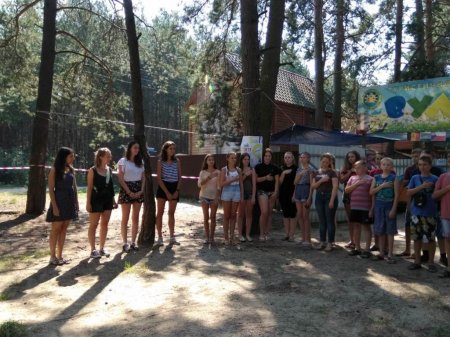 Перший день роботи літнього наметового  англомовного табору "Поліглот" для учнів 5-9 класів