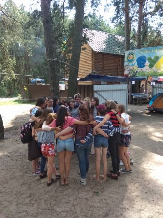 ПЕРШИЙ  ДЕНЬ РОБОТИ НАМЕТОВОГО ТАБОРУ "ПОЛІГЛОТ" ДЛЯ УЧНІВ 10-11 КЛАСІВ