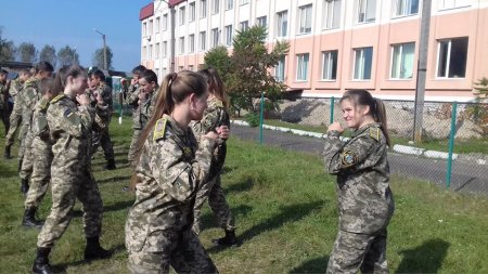 Заняття з рукопашного бою