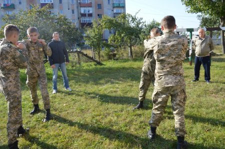 Заняття з рукопашного бою