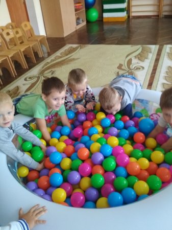 Ігри в басейні