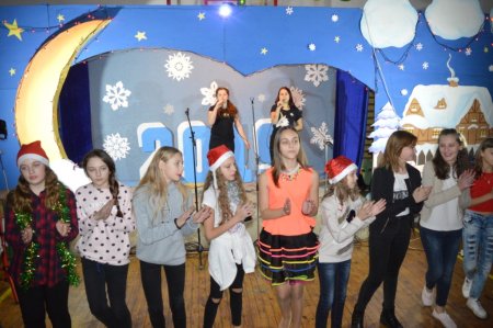 НОВОРІЧНІ СВЯТА ДЛЯ УЧНІВ СЕРЕДНЬОЇ ШКОЛИ НОВОРІЧНІ СВЯТА ДЛЯ УЧНІВ СЕРЕДНЬОЇ ШКОЛИ