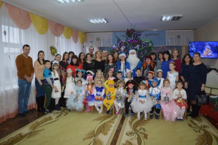 28 грудня у дошкільних групах «Вулик» відбулися новорічні ранки 