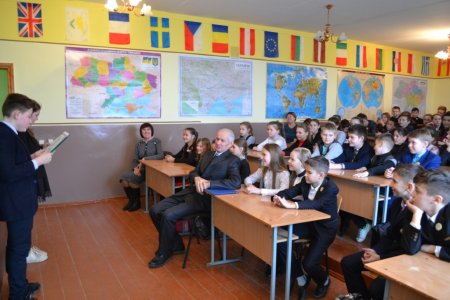 Зустріч із місцевим поетом