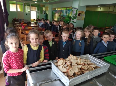 На екскурсії в їдальні