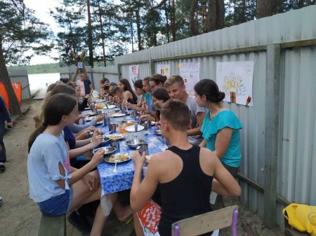 ПЕРШИЙ ДЕНЬ РОБОТИ НАМЕТОВОГО ТАБОРУ "ПОЛІГЛОТ" ДЛЯ УЧНІВ 7-8 КЛАСІВ