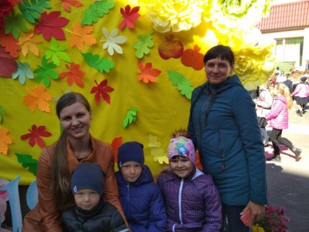 Осінні фотозони від першокласників НУШ