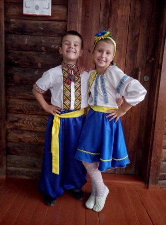  Першокласники НУШ вітають вчителів