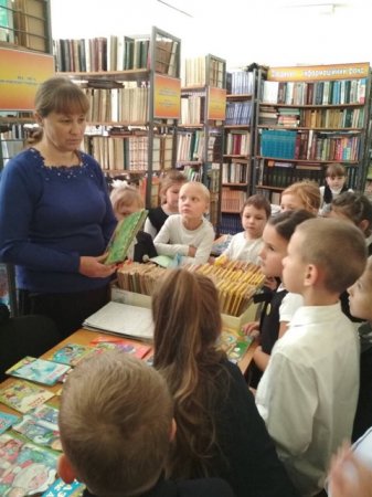 ЗНАЙОМСТВО ПЕРШОКЛАСНИИКІВ НУШ ЗІ ШКІЛЬНОЮ БІБЛІОТЕКОЮ