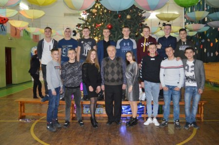 Новорічні казки випускників Новорічні казки випускників
