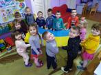 Малеча дошкільних груп «Вулик» відзначила День Соборності України Малеча дошкільних груп «Вулик» відзначила День Соборності України