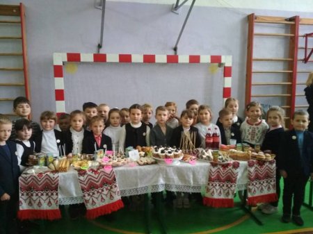 Шкільні будні та відпочинок нашого класу