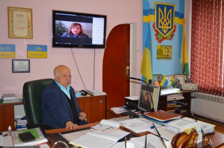 Міжнародний онлайн-вебінар для освітян