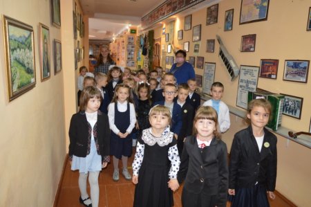 Екскурсія у ІІ залу етнографічного музею "Світлиця"