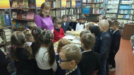 ЗНАЙОМСТВО ПЕРШОКЛАСНИКІВ НУШ ЗІ ШКІЛЬНОЮ БІБЛІОТЕКОЮ
