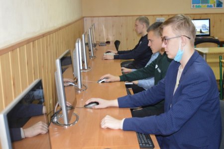 Компʼютерне тестування випускників