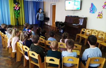 Місячник бібліотеки