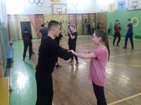Заняття з рукопашного бою