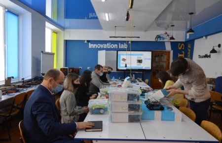 Опанування обладнання STEM-лабораторії
