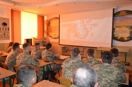 Військово-патріотична година