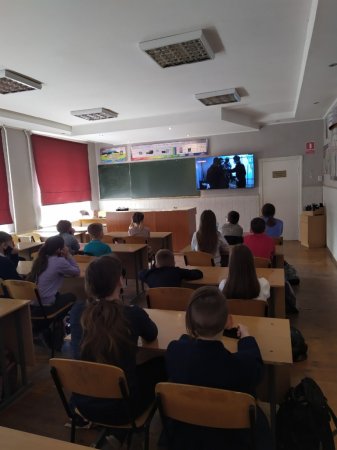 Класна година  приурочена 35-им роковинам Чорнобильської катастрофи.