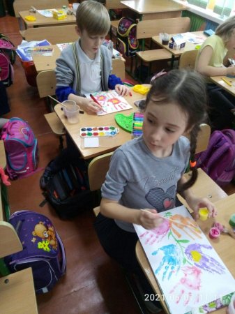 Підготовка до Дня матері