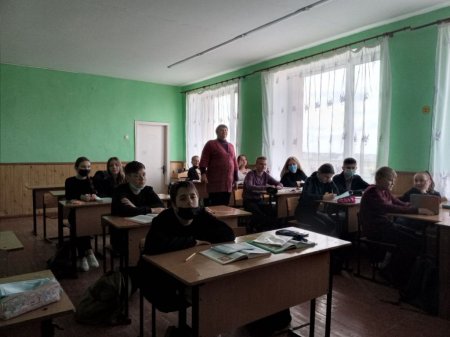 Класна година до Дня пам’яті та примирення