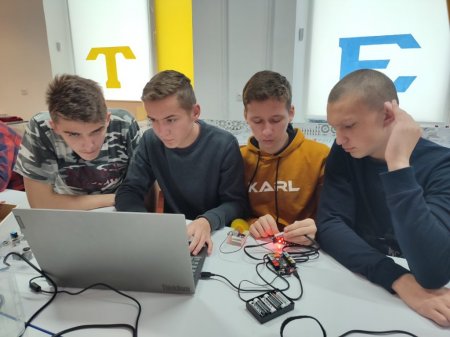 Програмування на уроках технологій