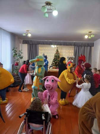 Новорічні вітання для вихованців ІРЦ