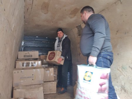Ми допомагаємо