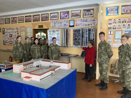 Екскурсії в музеї "Світлиця"