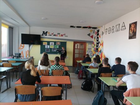 1 грудня - Всесвітній день боротьби зі СНІДом. 