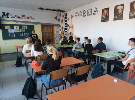 1 грудня - Всесвітній день боротьби зі СНІДом. 