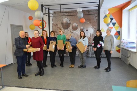 Цифрові девайси для ліцею